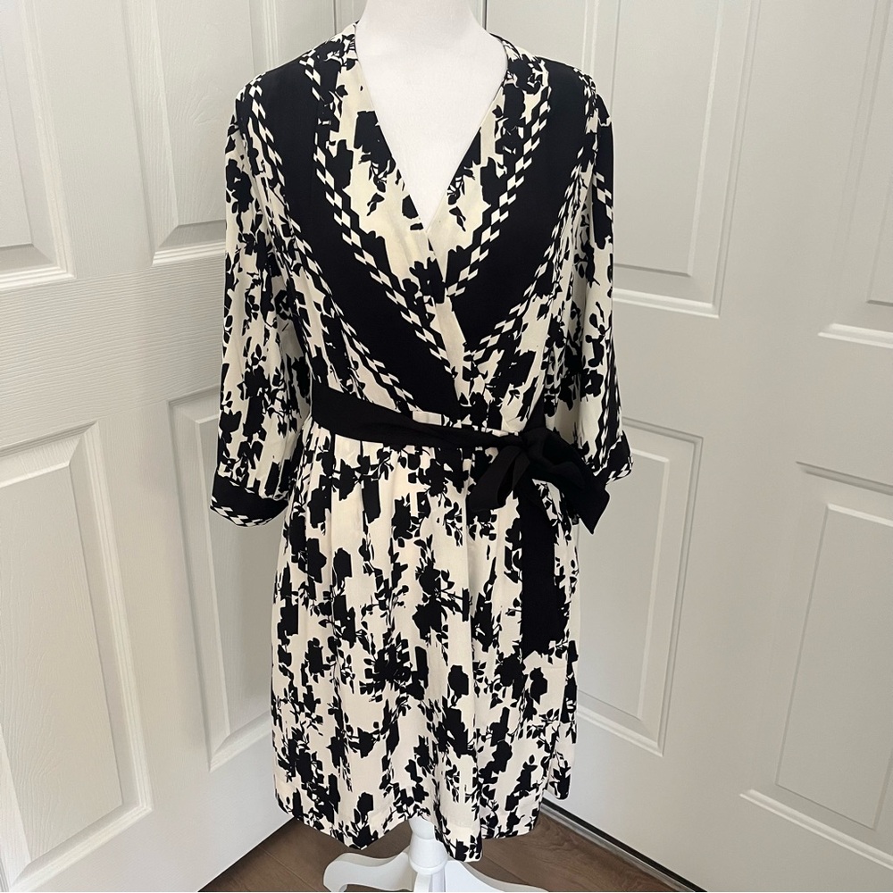 CABI S X Factor Wrap Dress Black White Floral Kimono 3/4 Sleeve A Line Belt NWOT - Picture 11 of 11